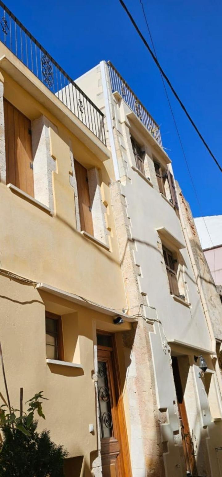 Traditional 3 Story Townhouse ,batta Hanem Feriehus *